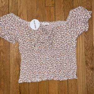 Women’s floral blouse, new with tags